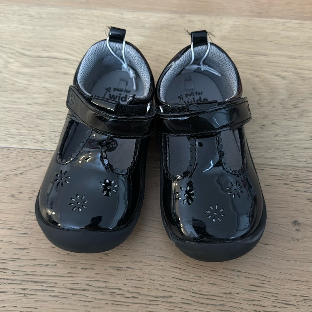 Stride Rite Shoes Mary Jane Black Patent Leather Soze 22 / US 6
